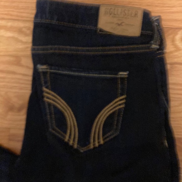 Hollister dark wash skinny jeans - Picture 5 of 5